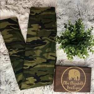 NWT Buttery Soft Camouflage Leggings Tall /& Curvy XL Army CAMO Plus Military TC